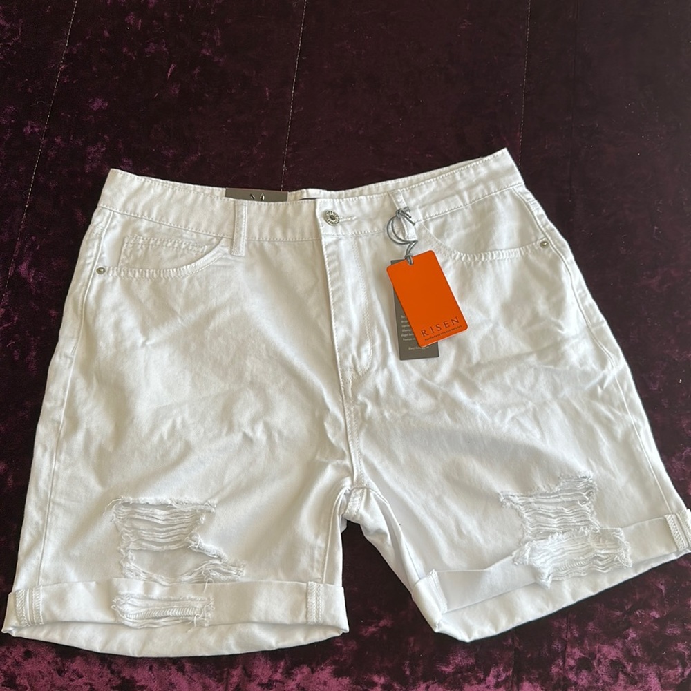 NEW Risen shorts